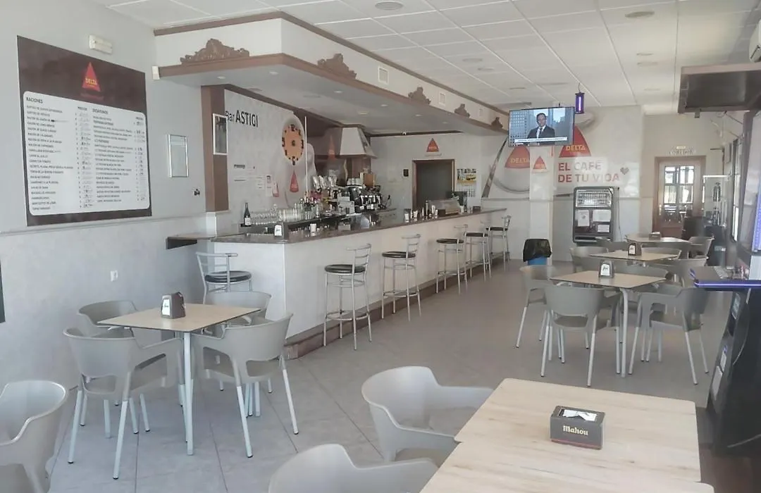 Hostal Cafetería Restaurante Astigi-1